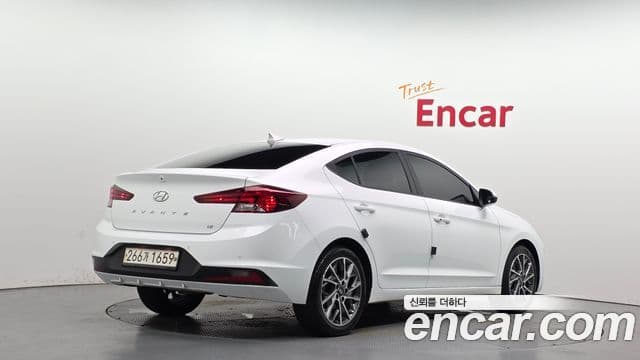 Hyundai The New Avante AD 2