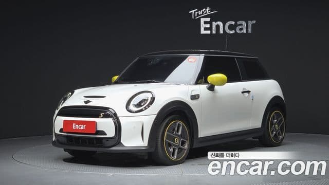 MINI Cooper Electric 1