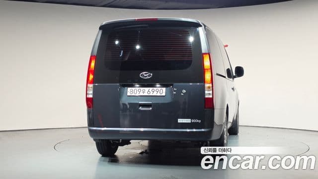 Hyundai Staria 3
