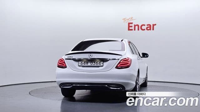 Mercedes-Benz C-Class W205 4