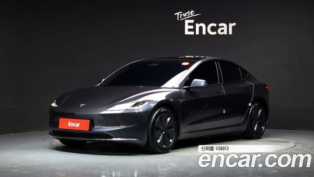 Tesla Model 3 1