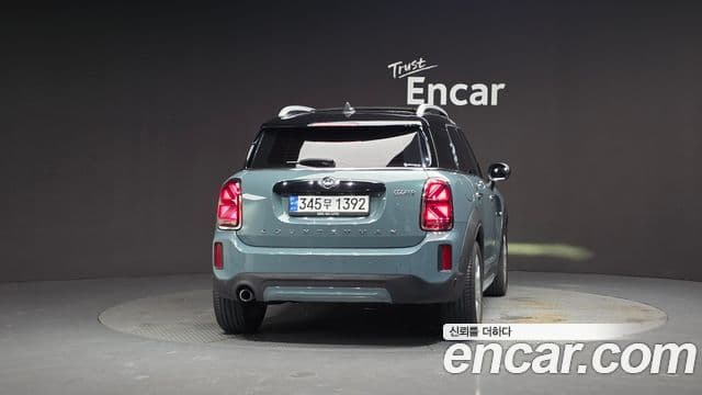 MINI Cooper Countryman 4