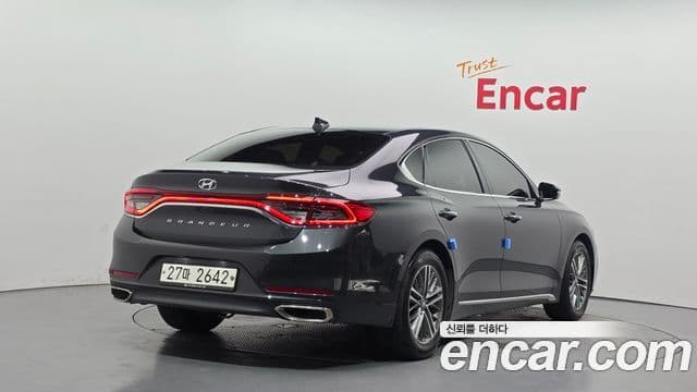 Hyundai Grandeur IG 2