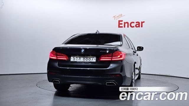 BMW 5 Series (G30) 3