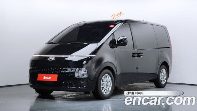 Hyundai Staria 1