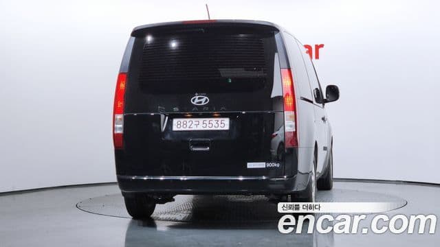 Hyundai Staria 4