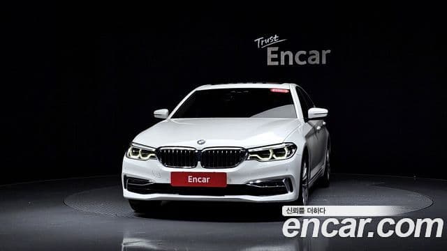 BMW 5 Series (G30) 2
