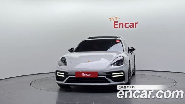 Porsche Panamera (971) 3