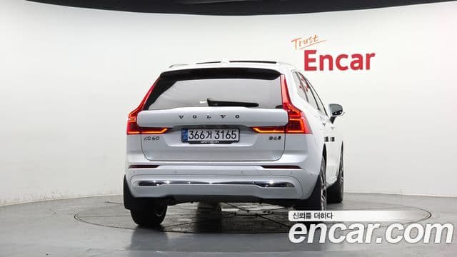 Volvo XC60 2nd Gen 4