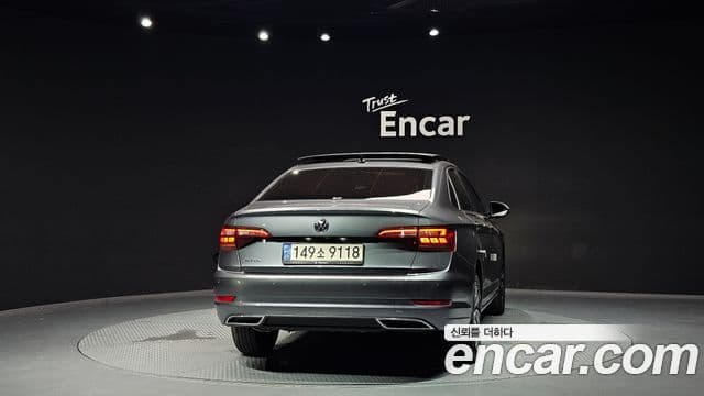 Volkswagen Jetta 7th Gen 4