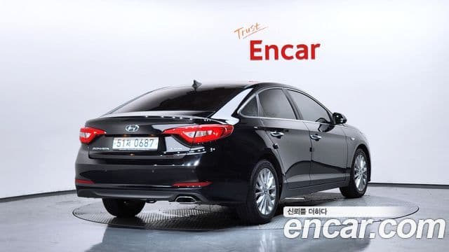 Hyundai LF Sonata 2