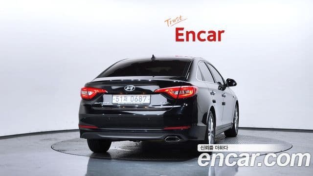 Hyundai LF Sonata 4