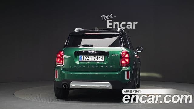 MINI Cooper Countryman 4