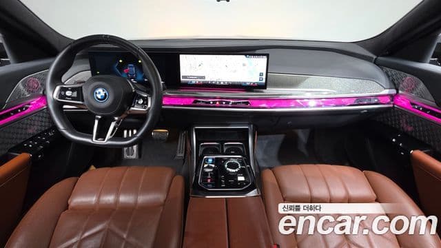 BMW i7 (G70) 4