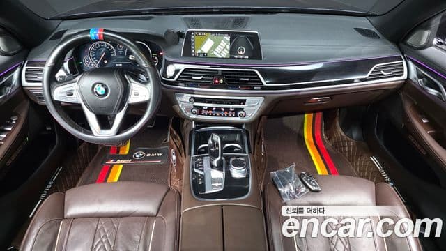BMW 7 Series (G11) 4