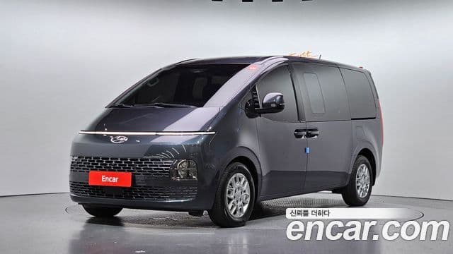 Hyundai Staria 1