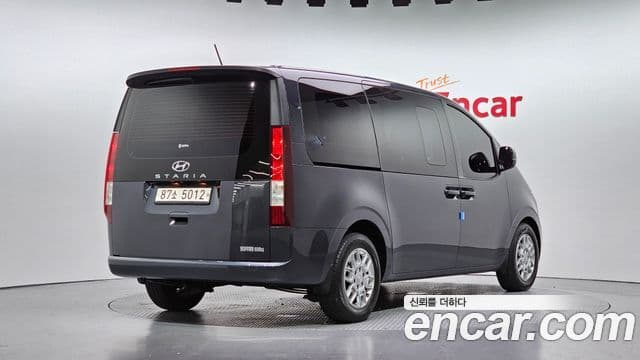 Hyundai Staria 2