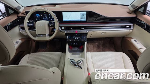 Hyundai Grandeur (GN7) 4