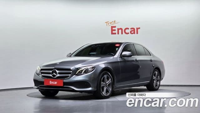 Mercedes-Benz E-Class W213 1