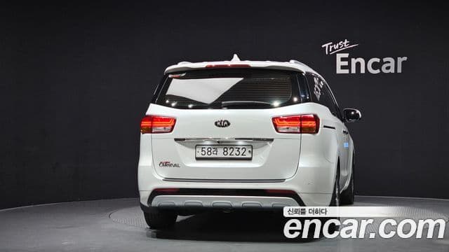 Kia All New Carnival 3