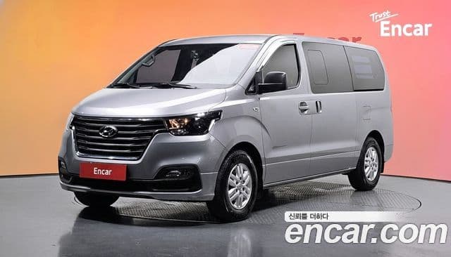 Hyundai The New Grand Starex