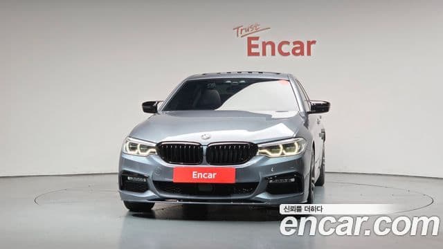 BMW 5 Series (G30) 2