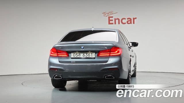 BMW 5 Series (G30) 3