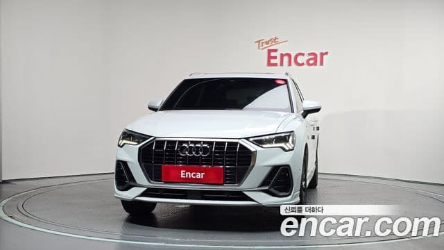 Audi Q3 (F3) 2