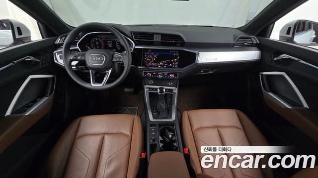 Audi Q3 (F3) 4