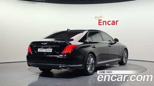 Genesis EQ900 2