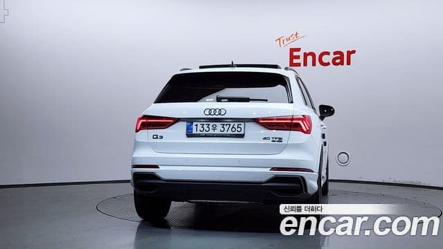 Audi Q3 (F3) 3