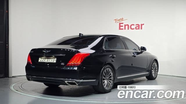 Genesis EQ900 2