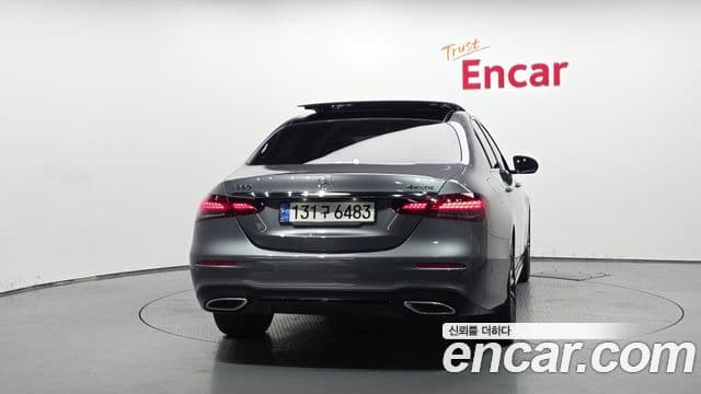 Mercedes-Benz E-Class W213 4