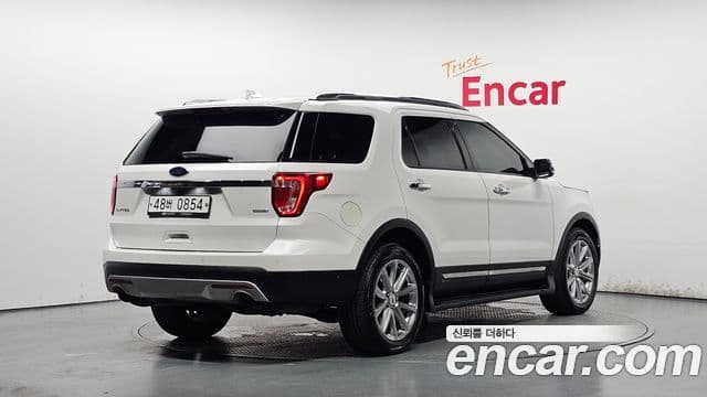 Ford Explorer 2