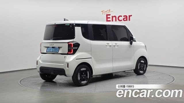 Kia The New Kia Ray EV 2