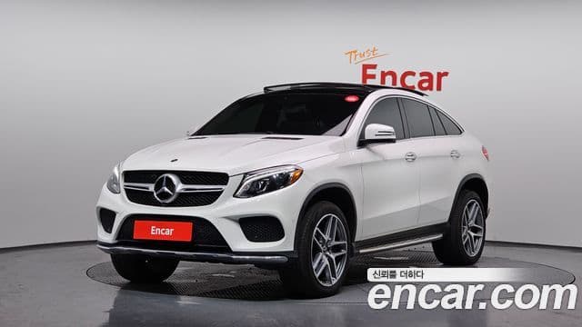 Mercedes-Benz GLE-Class W166 1
