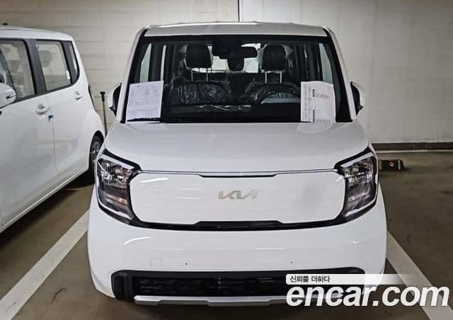 Kia The New Kia Ray 1