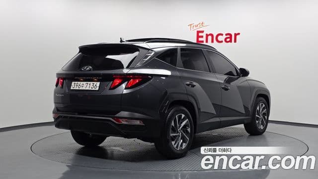 Hyundai Tucson (NX4) 2