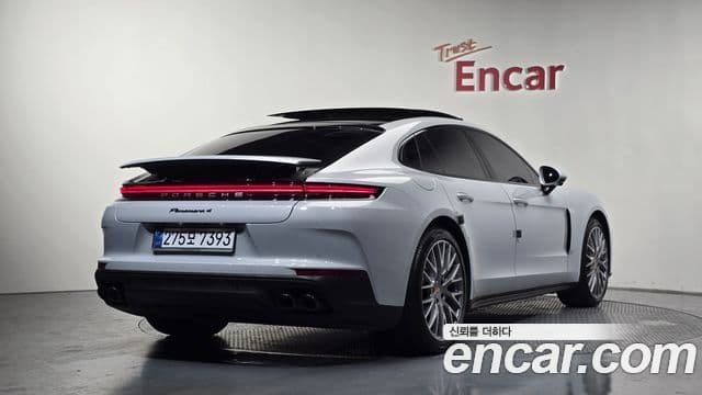 Porsche Panamera (976) 2
