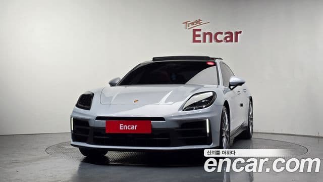 Porsche Panamera (976) 3
