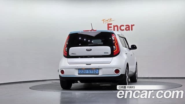 Kia Soul EV 3