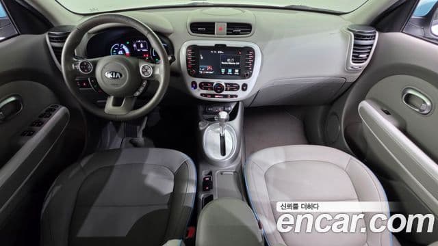 Kia Soul EV 4