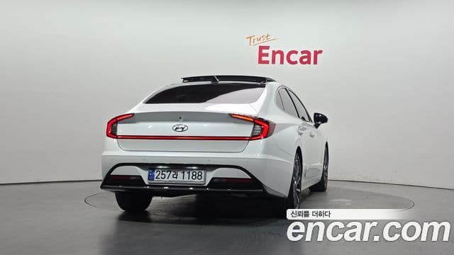 Hyundai Sonata (DN8) 3