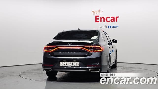 Hyundai Grandeur IG Hybrid 4