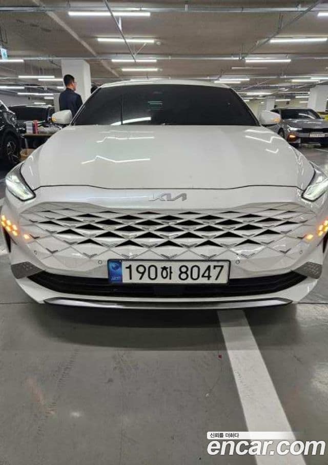 Kia K8 Hybrid 1