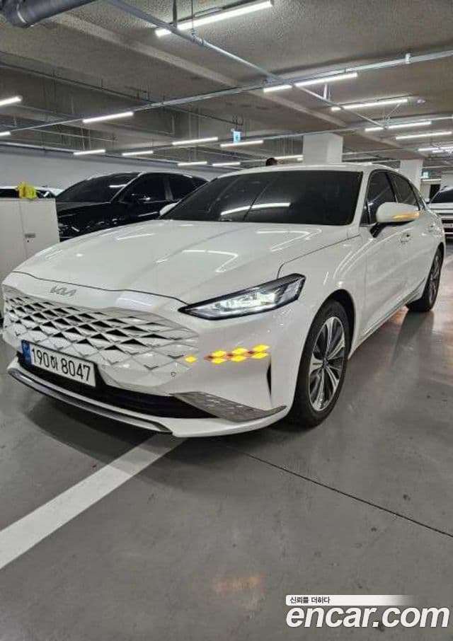 Kia K8 Hybrid 2
