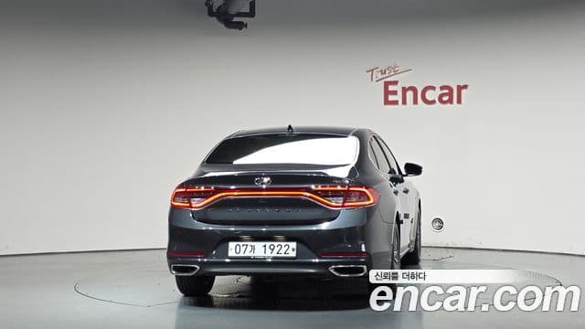 Hyundai Grandeur IG Hybrid 4