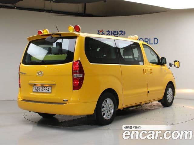 Hyundai Grand Starex 2