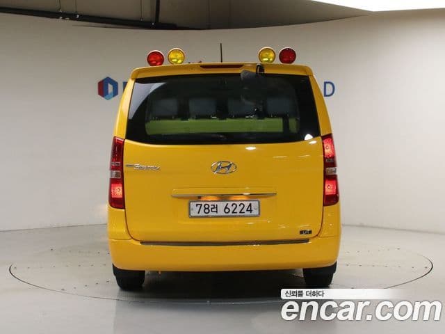 Hyundai Grand Starex 4