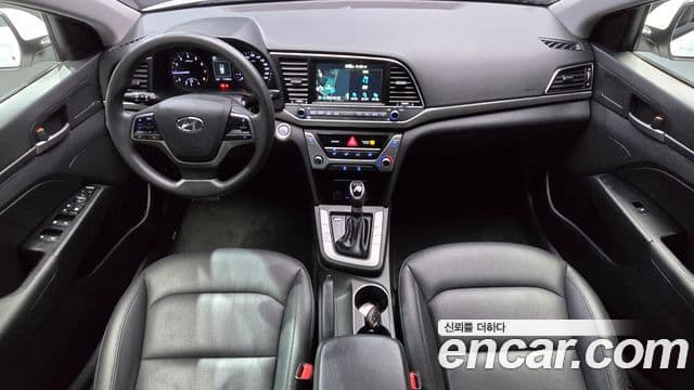 Hyundai Avante AD 4